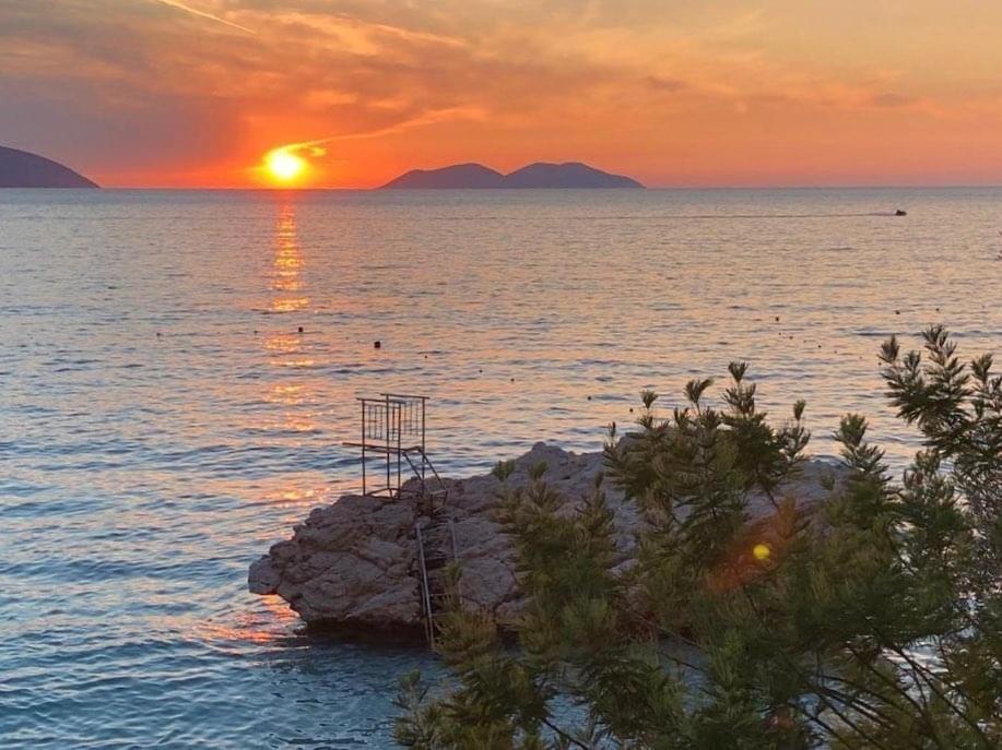 Riviera Apartment Vlora Buitenkant foto