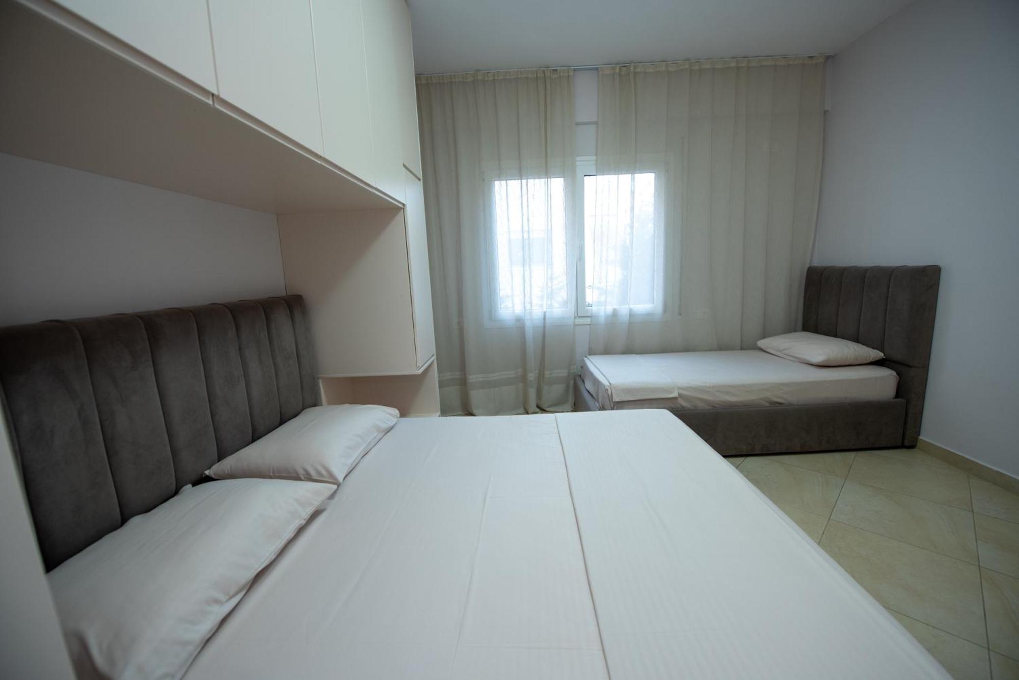 Riviera Apartment Vlora Buitenkant foto
