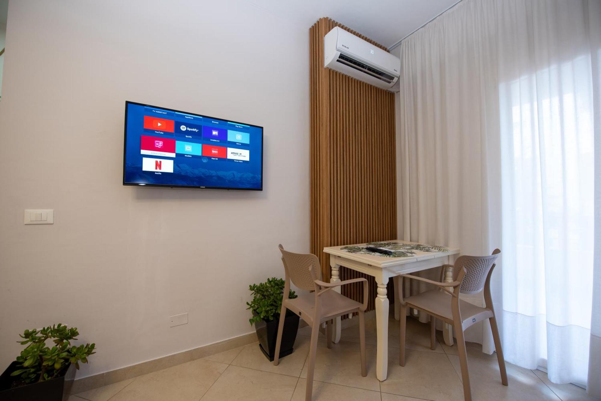 Riviera Apartment Vlora Buitenkant foto