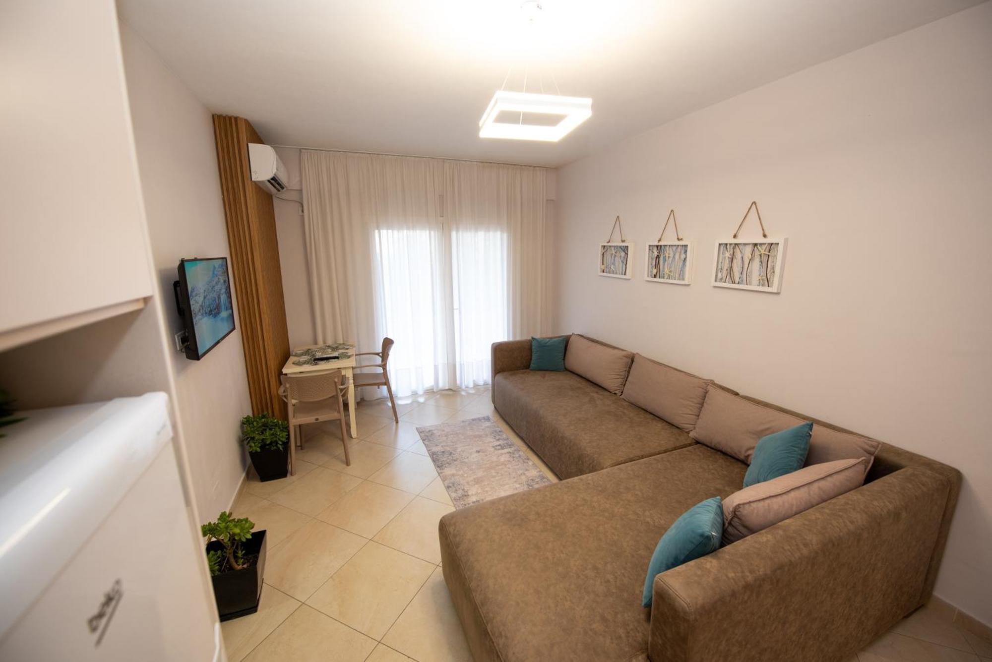 Riviera Apartment Vlora Buitenkant foto