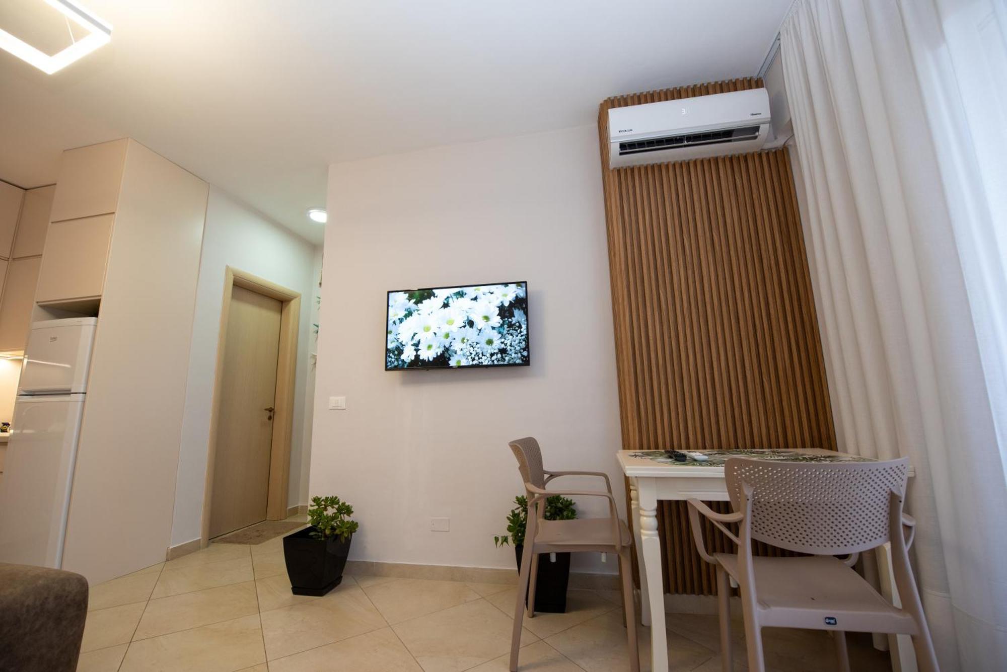 Riviera Apartment Vlora Buitenkant foto